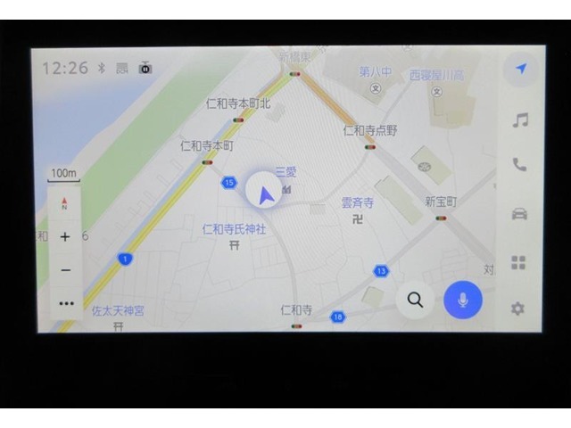 トヨタ純正のナビゲーションが装着されていますので操作しやすいです。