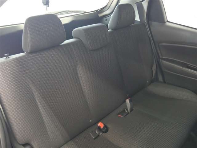 気持ちよく乗って頂きたいから、座席はもちろん、天井や床もきれいにクリーニング！！