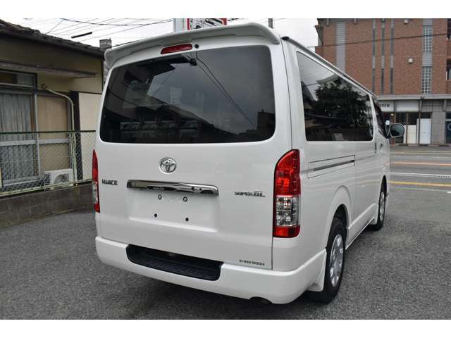 九州各県のお客様はもとより、北は新潟・福島から南は沖縄まで毎月数台を納車をいたしております。安心保証システム(お客様在住地ディーラ修理)により遠方のお客様にも安心してご購入いただけます！