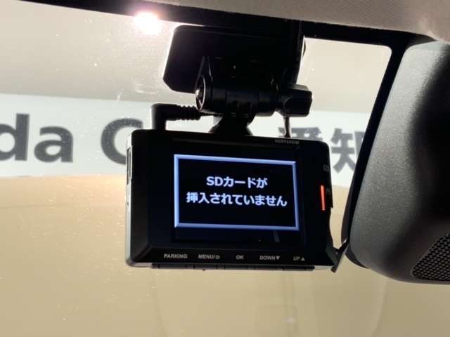 万が一の事故のときもドライブレコーダーがあると安心です。ご利用になる場合は個人情報保護の観点より新品の対応SDカードをお求め下さい。