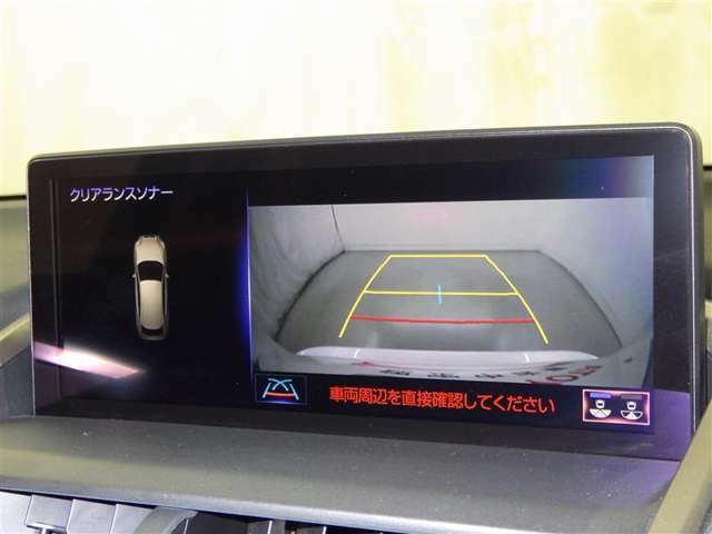 バックモニター搭載で車庫入れ安心！バックする際に後方確認ができて便利です！