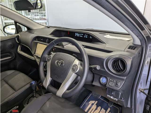 コンパクトボディで狭い道でもスムーズに走れる取り回しのよさ。運転もラクラクです。