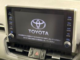 【9インチ　ディスプレイオーディオ】大画面ディスプレイへお持ちのスマートフォンと連携して、ナビやbluetoothでの音楽再生が可能です♪デザインはもちろん操作性も良好！別途ナビ機能の取付可能です♪