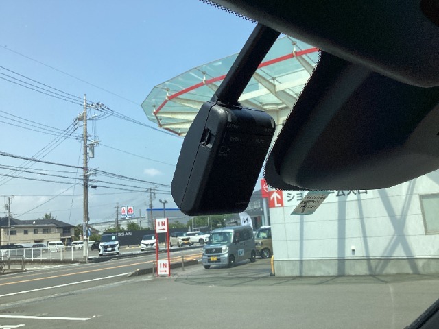 ドライブレコーダー付きでいざという時、安心です☆
