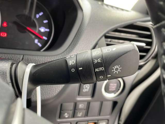 【運転席操作部】快適なドライブを楽しむための機能が装備されています！運転席から触れるので、使いやすいです！除菌プランいれていただくと、さらに清潔で安心していただけます！