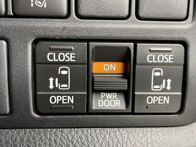 【運転席操作部】快適なドライブを楽しむための機能が装備されています！運転席から触れるので、使いやすいです！除菌プランいれていただくと、さらに清潔で安心していただけます！