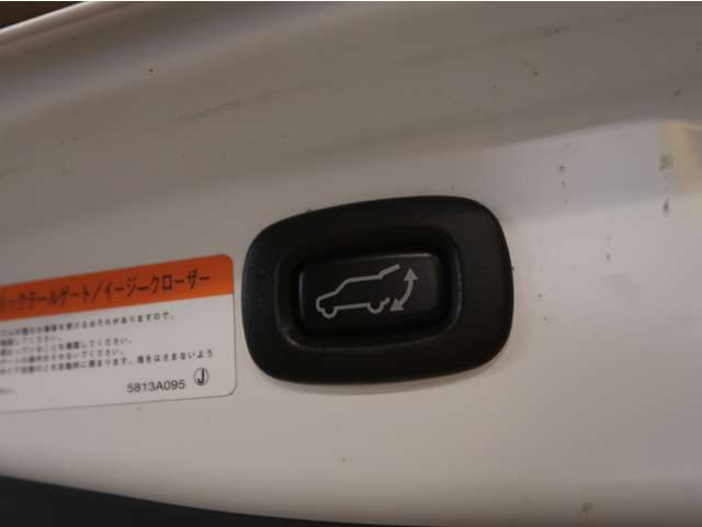 パワーバックドア