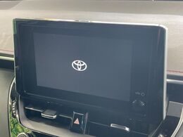 【9インチ　ディスプレイオーディオ】大画面ディスプレイへお持ちのスマートフォンと連携して、ナビやbluetoothでの音楽再生が可能です♪デザインはもちろん操作性も良好！別途ナビ機能の取付可能です♪