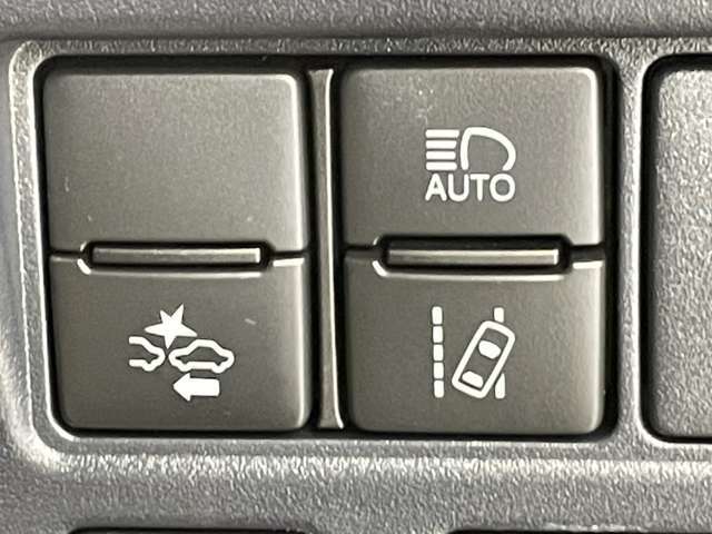 【運転席操作部】快適なドライブを楽しむための機能が装備されています！運転席から触れるので、使いやすいです！除菌プランいれていただくと、さらに清潔で安心していただけます！