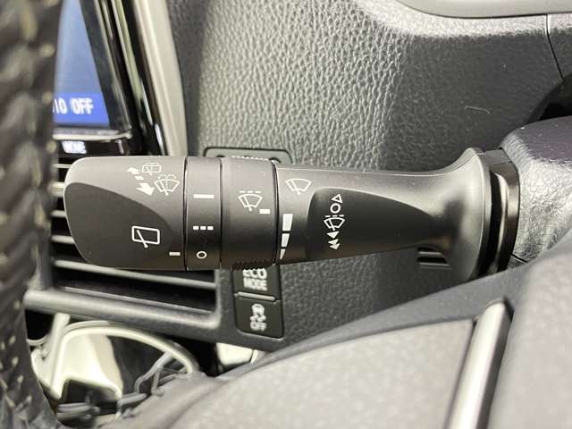 【運転席操作部】快適なドライブを楽しむための機能が装備されています！運転席から触れるので、使いやすいです！除菌プランいれていただくと、さらに清潔で安心していただけます！