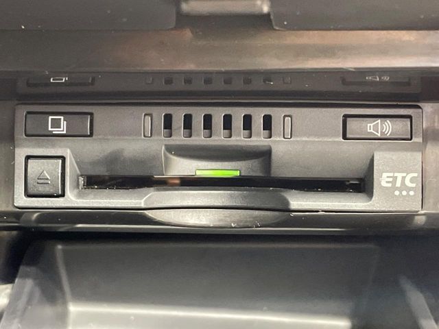 【ETC】高速道路の料金所をストレスなく通過！話題のスポットやサービスエリアに多い「スマートIC」利用時は必須のアイテムです。当店でセットアップを実施、ご納車当日からすぐにご利用いただけます！
