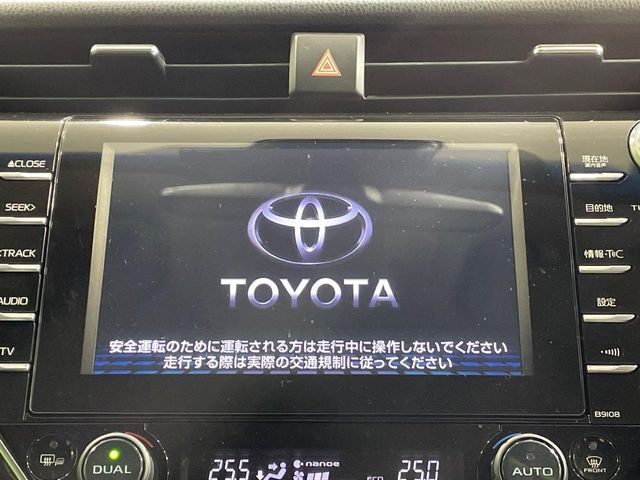 【純正ナビ】人気の純正ナビを装備。オーディオ機能も充実しており、Bluetooth接続すればお持ちのスマホやMP3プレイヤーの音楽を再生可能！毎日の運転がさらに楽しくなります！！