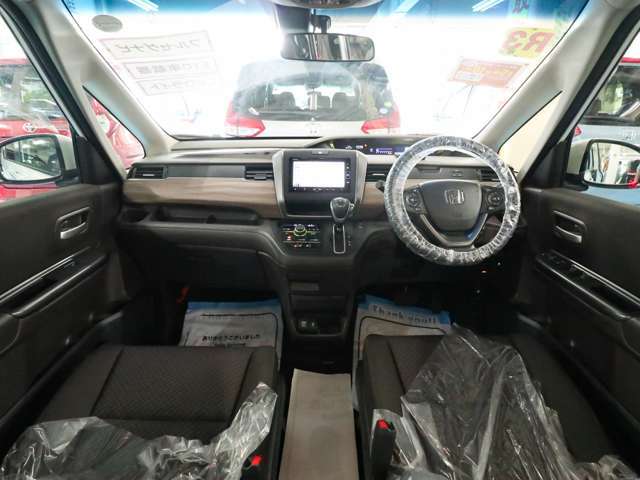 展示車【キレイ】No.1を目指してます！！内装は除菌・抗菌済なので　《女性やお子様も安心》
