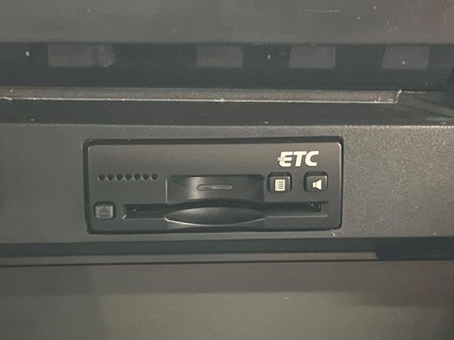 【ETC】高速道路の料金所をストレスなく通過！話題のスポットやサービスエリアに多い「スマートIC」利用時は必須のアイテムです。当店でセットアップを実施、ご納車当日からすぐにご利用いただけます！