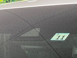 【トヨタセーフティセンス】走行中に前方の車両等を認識し、衝突しそうな時は警報とブレーキで衝突回避と被害軽減をアシスト。より安全にドライブをお楽しみいただけます。