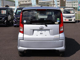 今の軽自動車は、とても広い！普通車と比べて維持費もお得で、家計に優しいですよ！