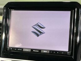 【メーカー純正ナビ】インテリアに溶け込むスタイリッシュな「専用設計」メーカーナビを装備♪視認性や操作性など基本性能にも優れ、より上質なカーライフをお楽しみいただけます。