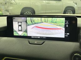 【360°ビューモニター】専用のカメラにより、上から見下ろしたような視点で360度クルマの周囲を確認することができます☆死角部分も確認しやすく、狭い場所での切り返しや駐車もスムーズに行えます。