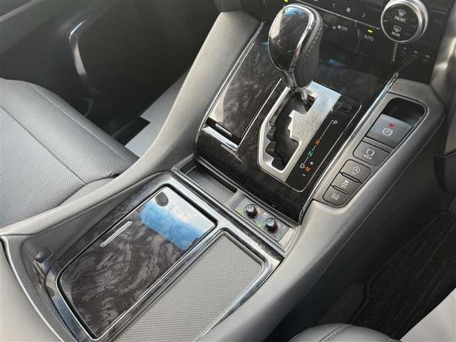■気になったお車があれば『お気に入り登録』をご利用ください！メール・電話で気軽にのお問い合わせもお待ちしております。