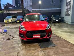 店頭にて展示しております。