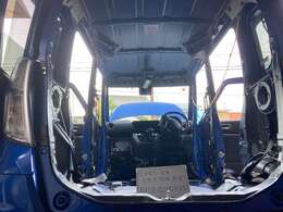 弊社は全車入庫時車内部パーツを取り外し、事故隠しや水没が無い事を確認し、パーツを1つ1つ手洗い洗浄を致しましたので綺麗な車両です。画像には1台毎に車体NOを付けていますのでやってます詐欺では御座いません