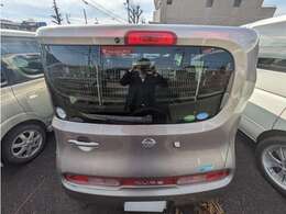 当社では社長自ら会場に出向き品質のいいお車の仕入れを行なっています。