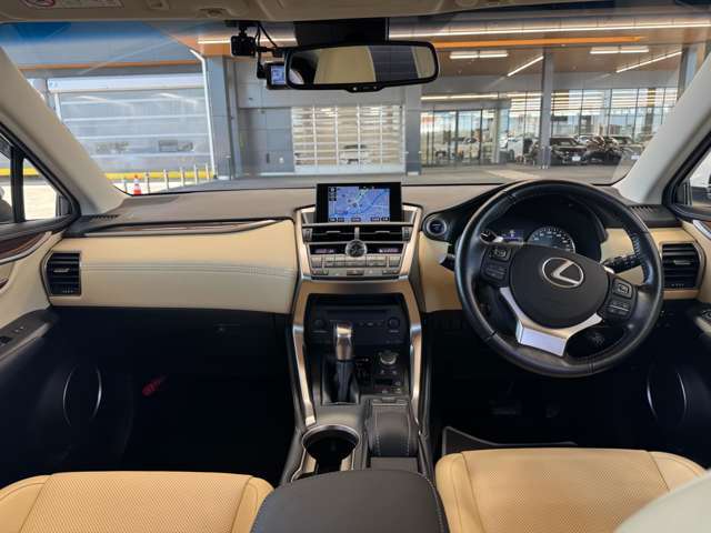 メールでの、お見積り、お問い合わせも大歓迎受付しております。車の詳細が知りたい等の御質問もございましたら、お気軽にお問い合わせ下さい。安心してお乗り頂けるように、長期保証を取り扱っております。