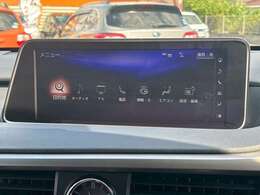 【ナビゲーション】12型メーカー地デジ対応ナビゲーションを装備しております。