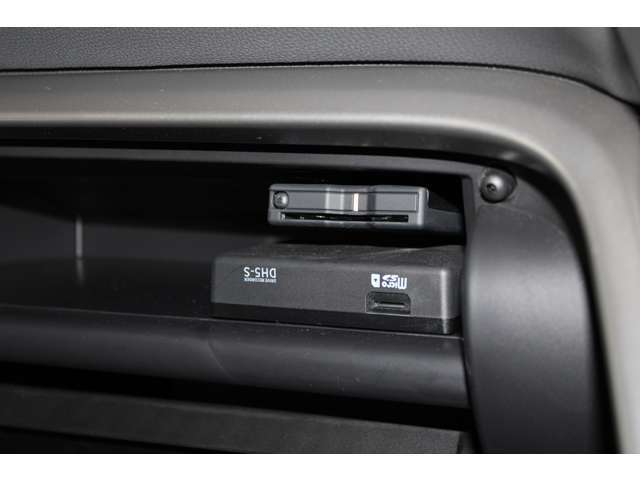 ETC専用料金所も徐々に増えています。今や必須の装備です