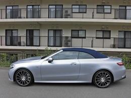 エクスクルーシブパッケージ装備車で便利で快適な装備が充実しています！