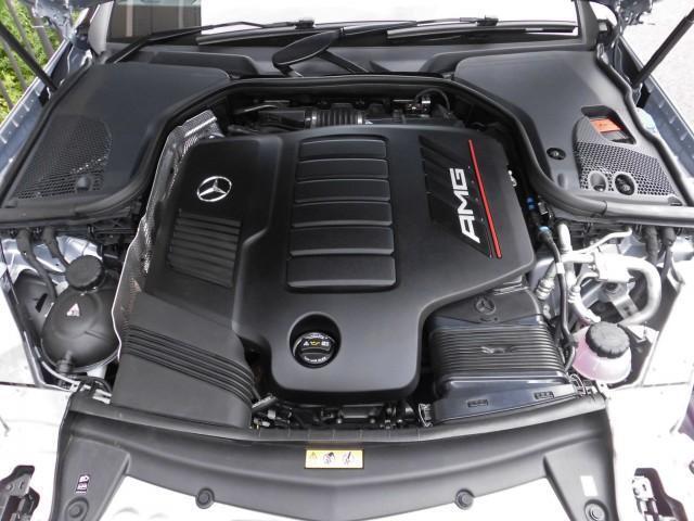 直列6気筒3000ccターボ＋モーターシステムはパワフルで4マチックの安定感と伴って軽快なドライブが楽しめます！