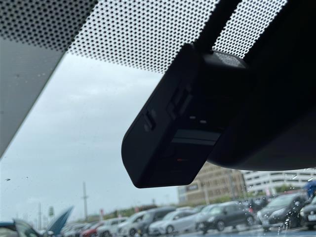 【ドライブレコーダー】映像・音声などの運転中の記録を残します。事故などを起こした起こされた時の証拠になりえますので、もしも時でも安心ですね。
