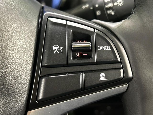 【アダプティブクルーズコントロール】高速道路での長距離走行が楽に！！自動で速度を保つクルーズコントロールが、衝突軽減システムと連携し、前方の車両を感知して車間を保つように速度調節してくれます！！