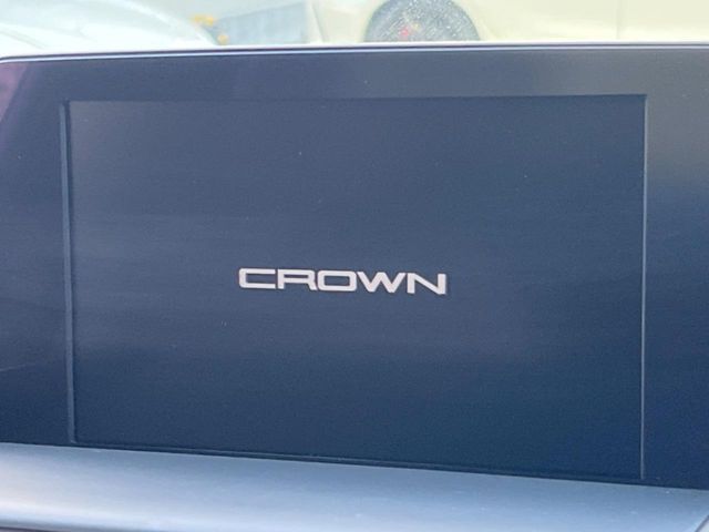 【メーカー純正ナビ】インテリアに溶け込むスタイリッシュな「専用設計」メーカーナビを装備♪視認性や操作性など基本性能にも優れ、より上質なカーライフをお楽しみいただけます。