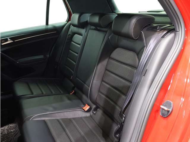 ★当店はMID ALFAグループの厳選した車両を専門に展示販売しております。★