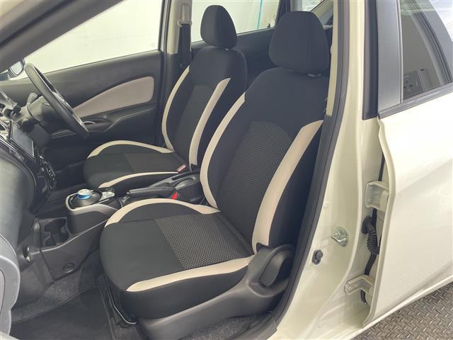 【助手席】きれいな助手席なので家族や友だちに乗ってもらっても安心です！