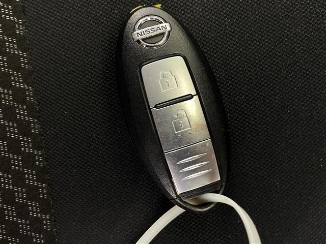 【　スマートキー　】鍵を挿さずにポケットに入れたまま鍵の開閉、エンジンの始動まで行えます。