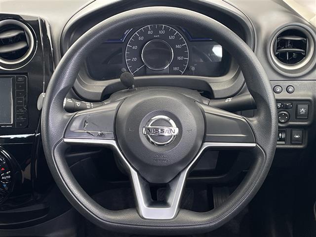 オシャレなカフェスペースではドリンクバーをご自由にご利用いただけます！