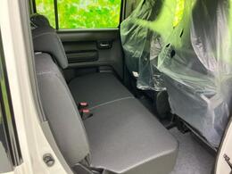 運転席側後部座席