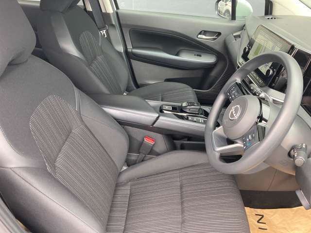 運転席まわりになります。実際に乗って頂き乗り心地をご体験してみてください。