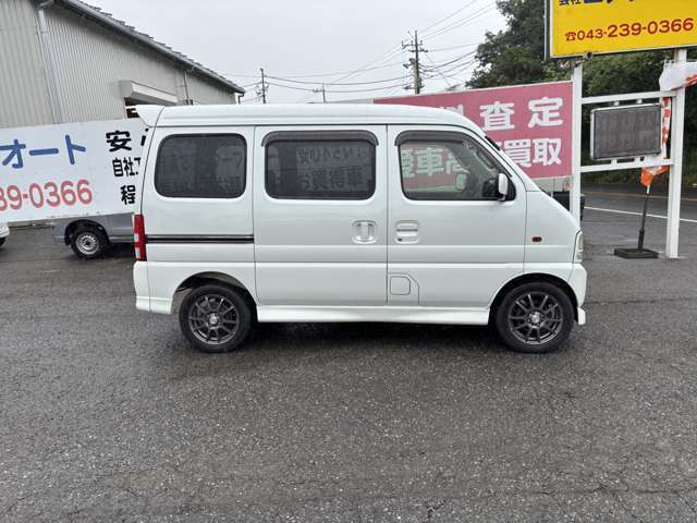 展示場横に自社整備工場も完備！　購入後のサポートも全力で対応させて頂きます！ご安心ください！