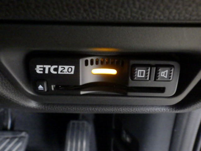 ETC付！高速道路の料金所はキャッシュレスで通過です！サービスエリア等にあるスマートインターの出入りも利用可能でとっても便利☆ご納車後すぐにお使い頂けるようセットアップしてのお渡しとなります。