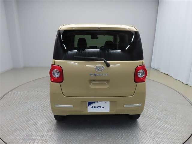 商談中、展示車の店舗移動の場合もございますので、ご来店の際は事前に在庫状況のご確認をおすすめいたします。