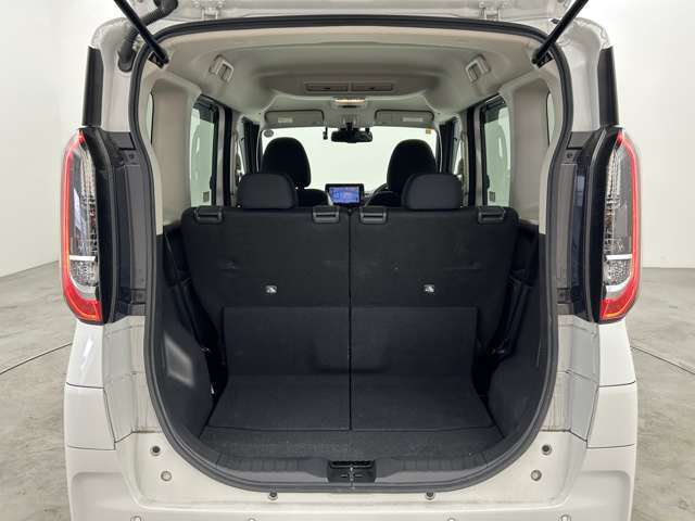 ◆【トランク】積み込みやすくて、たっぷり積める荷室です。シートアレンジできるものは、乗車人数と荷物の量や大きさによってシートを動かすことができるので、より快適なドライブが可能です！