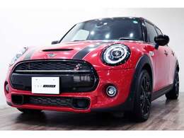 正規ディーラー車　BMW MINI クーパーS 5ドア　右ハンドル　チリレッド/クロス・ダブルストライプ・カーボン・ブラック・シート