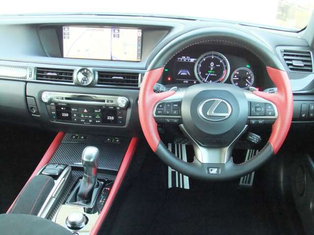 LEXUS　Safety　System＋【プリクラッシュセーフティシステム・レーンキーピングアシスト・オートマチックハイビーム・レーダークルーズ（全車速追従機能付）】搭載