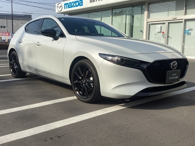 SKYACTIV-BODY。「人馬一体」の走りのために、ドライバーの運転操作に対してクルマが忠実に応答して正確に動かす骨格を実現しています。