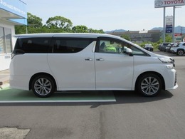 車輌寸法は　長さ　493センチ　幅　185センチ　高さ　188センチ