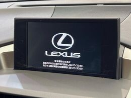 【メーカー純正ナビ】インテリアに溶け込むスタイリッシュな「専用設計」メーカーナビを装備♪視認性や操作性など基本性能にも優れ、より上質なカーライフをお楽しみいただけます。