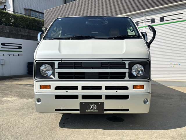 トヨタ安全装備セーフティーセンスシステム搭載車両！プリクラッシュセーフティーに加えはみ出しをサポートするレーンディパーチャーアラートに夜間の見やすさをサポートするオートマチックハイビーム機能付き。